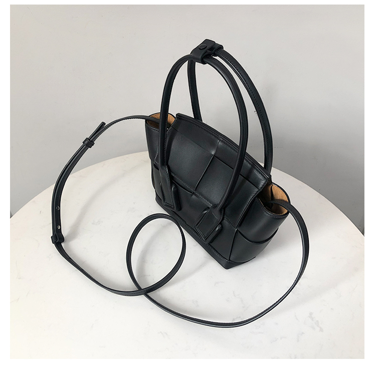 Bottega Veneta Mini Arco Bag in Glazed Black