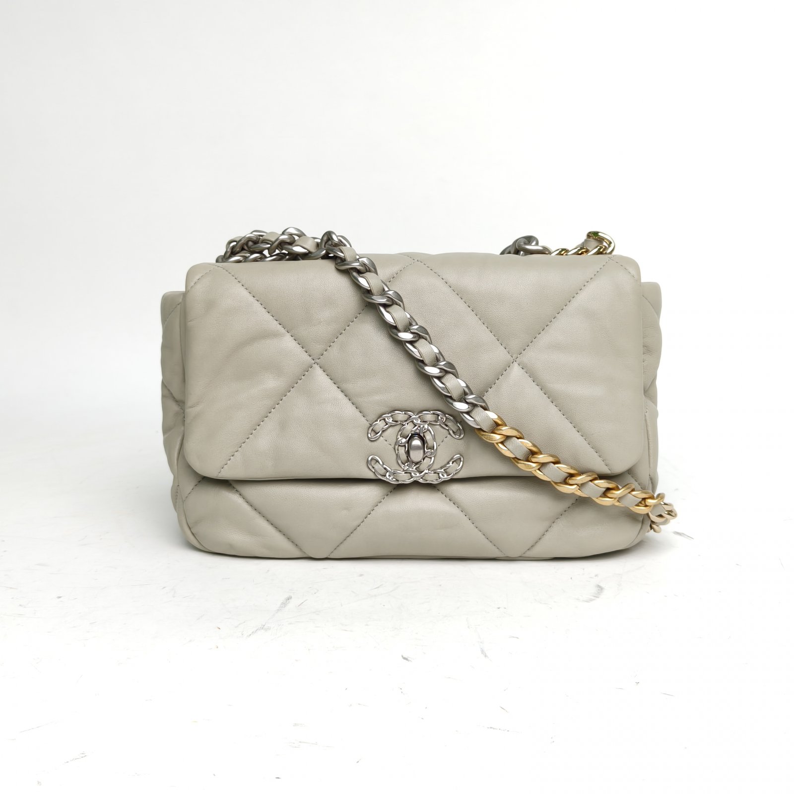 CHANEL 19BAG Flap Bag, Small, 26cm-Hana Vintage