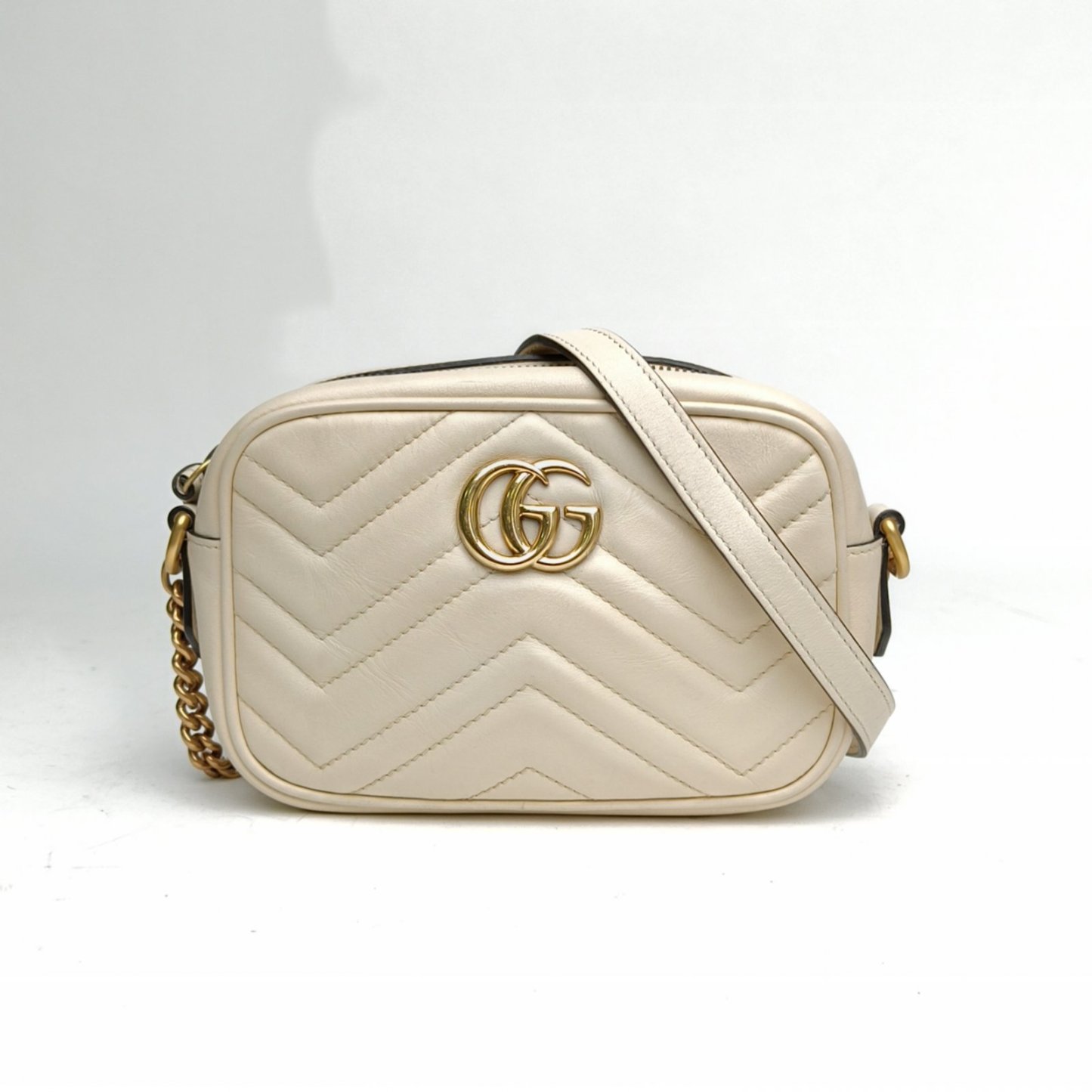 GUCCI GG Marmont Camera Bag Mini 18-Hana Vintage