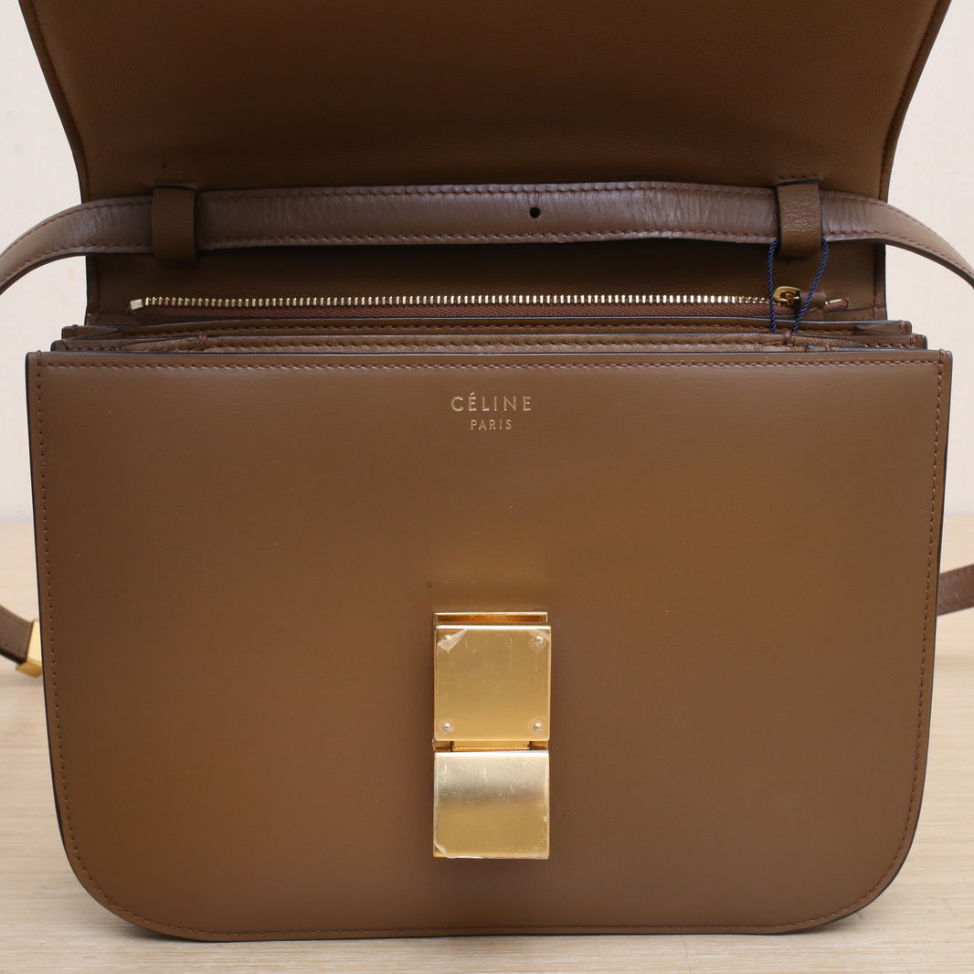 *CELINE Classic Box Medium Size-Hana Vintage