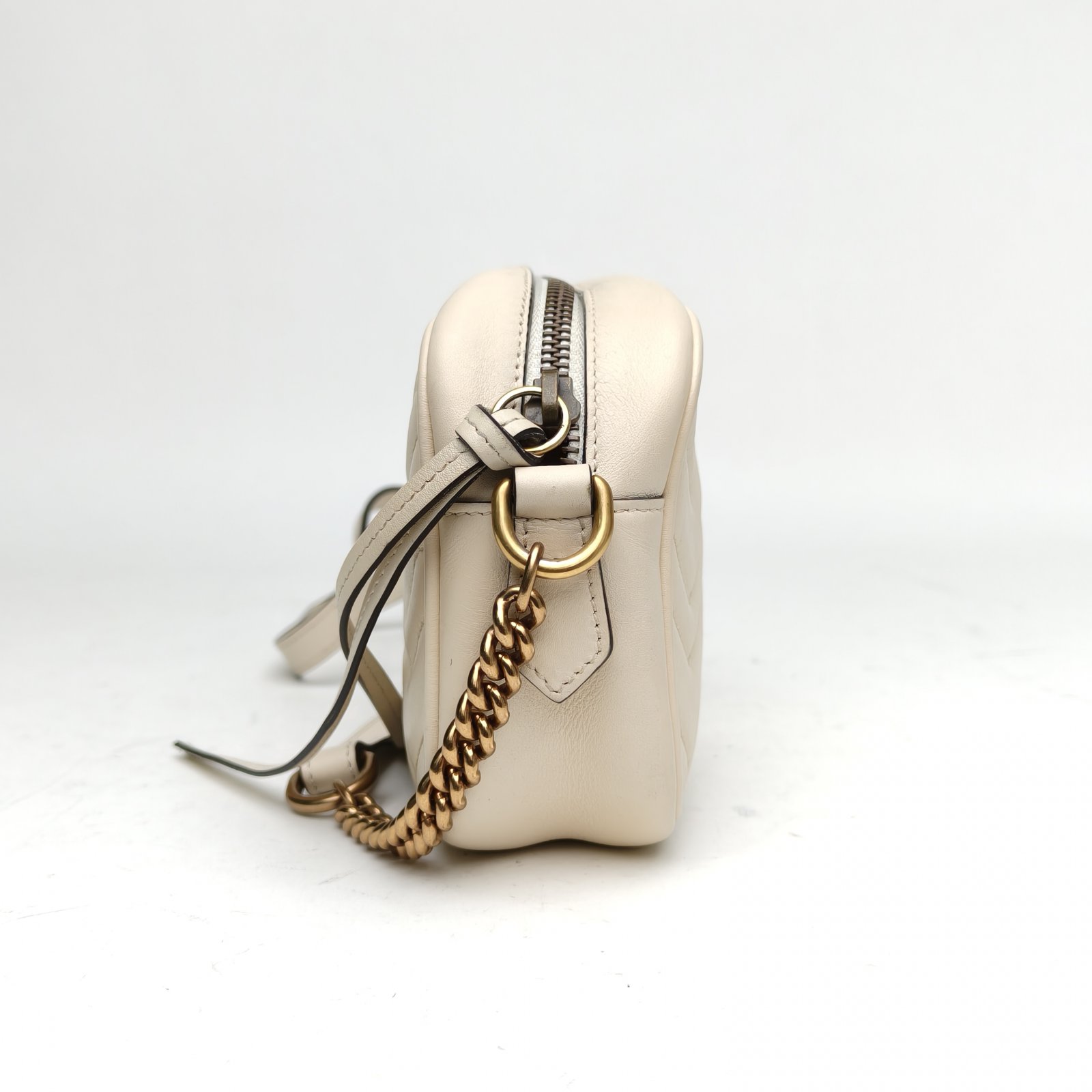 GUCCI GG Marmont Camera Bag Mini 18-Hana Vintage