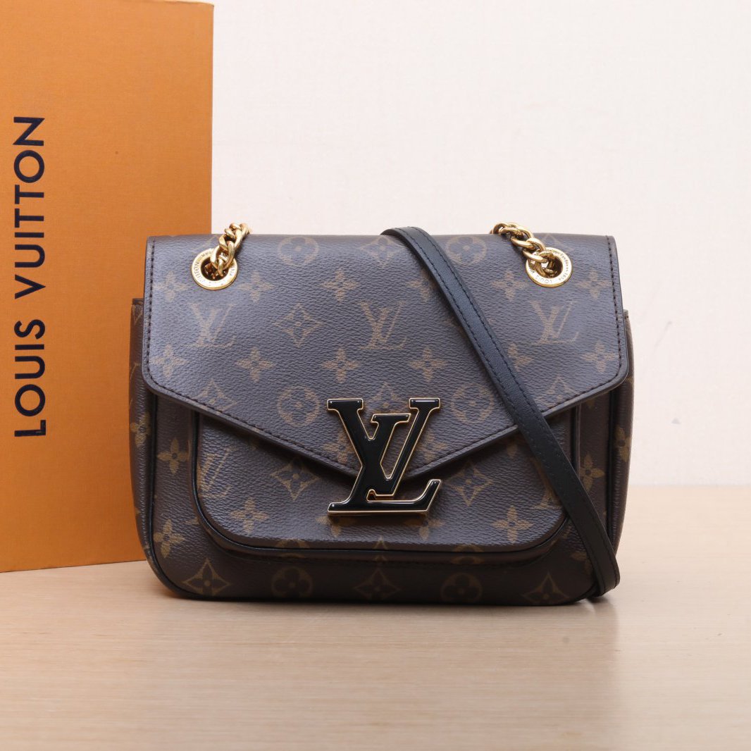 *LOUIS VUITTON PASSY Chain Pochette Metis-Hana Vintage