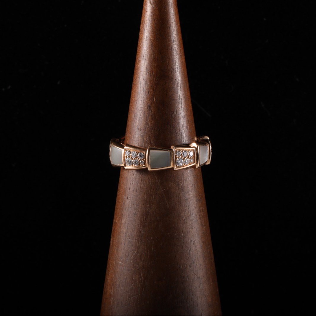 BVLGARI SERPENTI Ring Mother-of-pearl Double Row Diamond Ring 18K Rose Gold,Diamond,Mother of Pearl-Hana Vintage