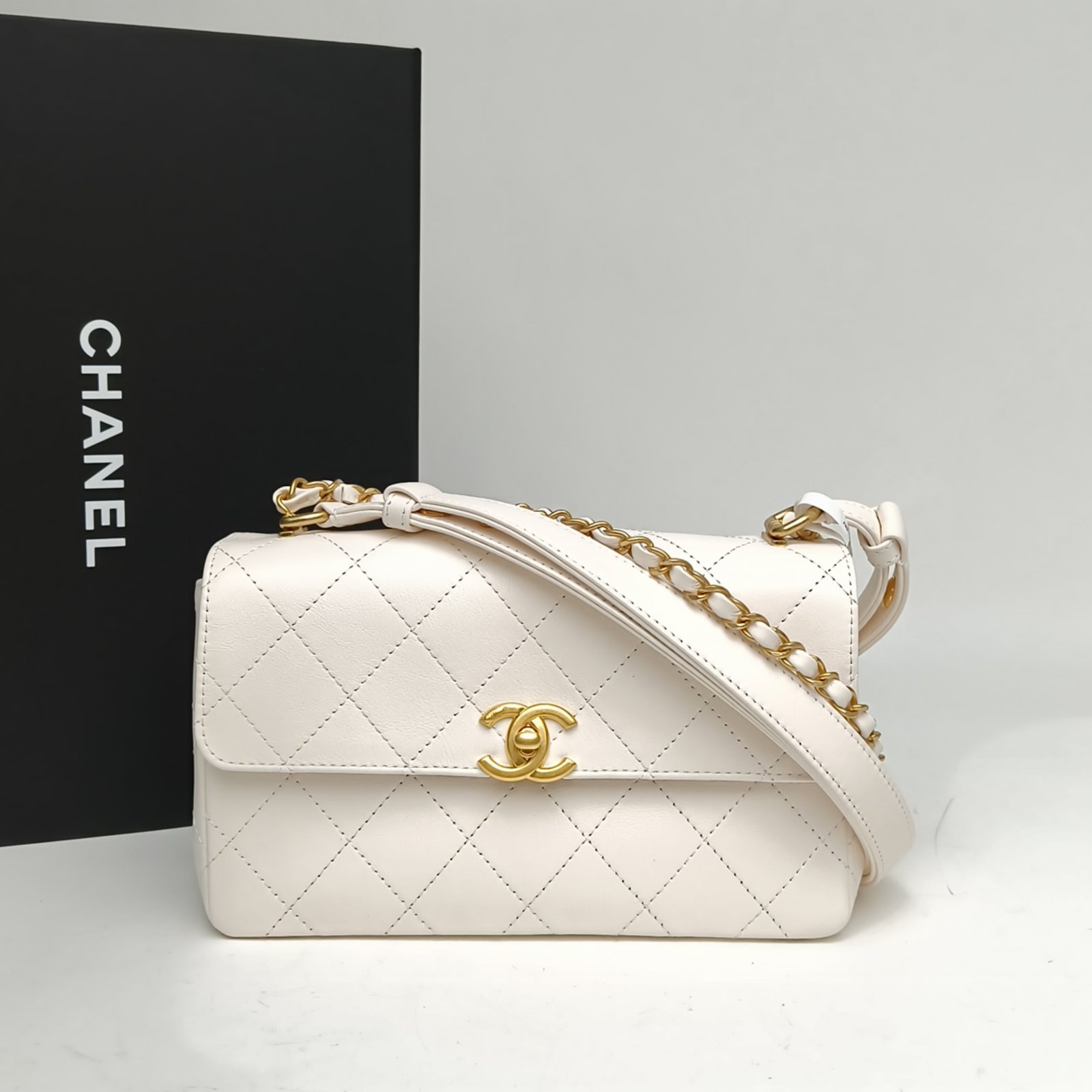 CHANEL 26S Flap Bag Fixed Double Shoulder Straps