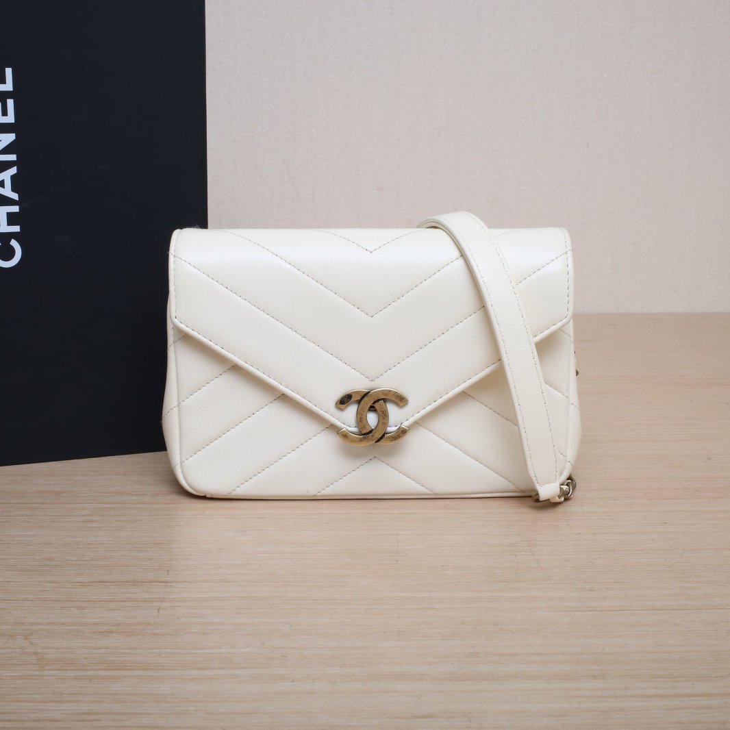 *CHANEL White 2017 Gold Hardware CF Seasonal Clutch Bag Large Mini V-Pattern Two-in-One Envelope Bag-Hana Vintage