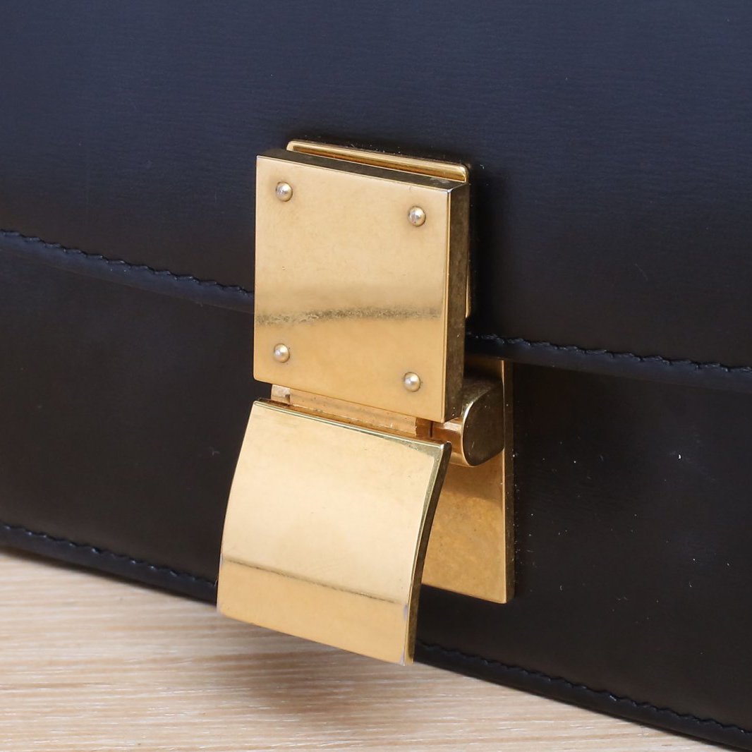 *CELINE Classic Box Small Size-Hana Vintage