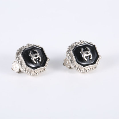 CHANEL 12A Vintage Black Square Clip-on Earrings Alloy-Hana Vintage