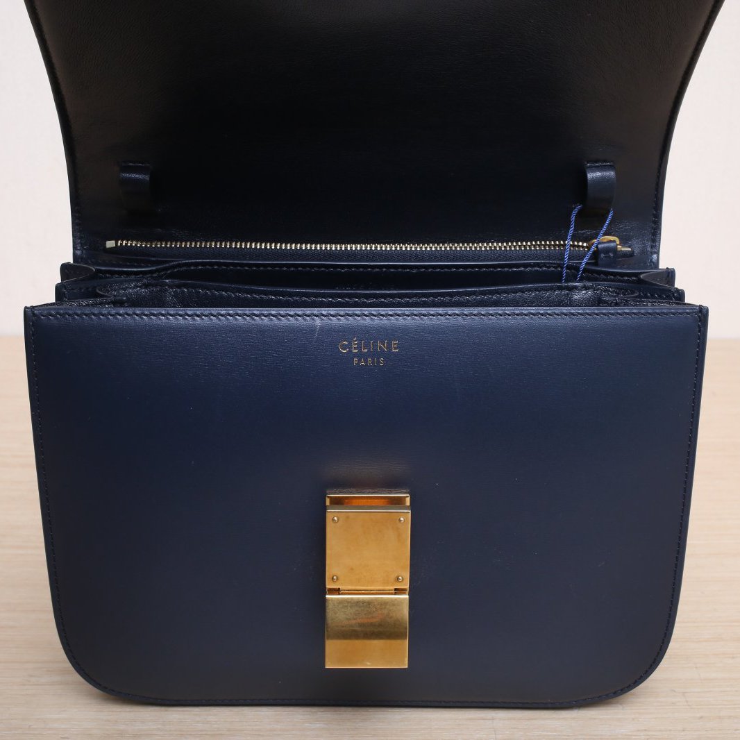 *CELINE Classic Box Medium Size-Hana Vintage