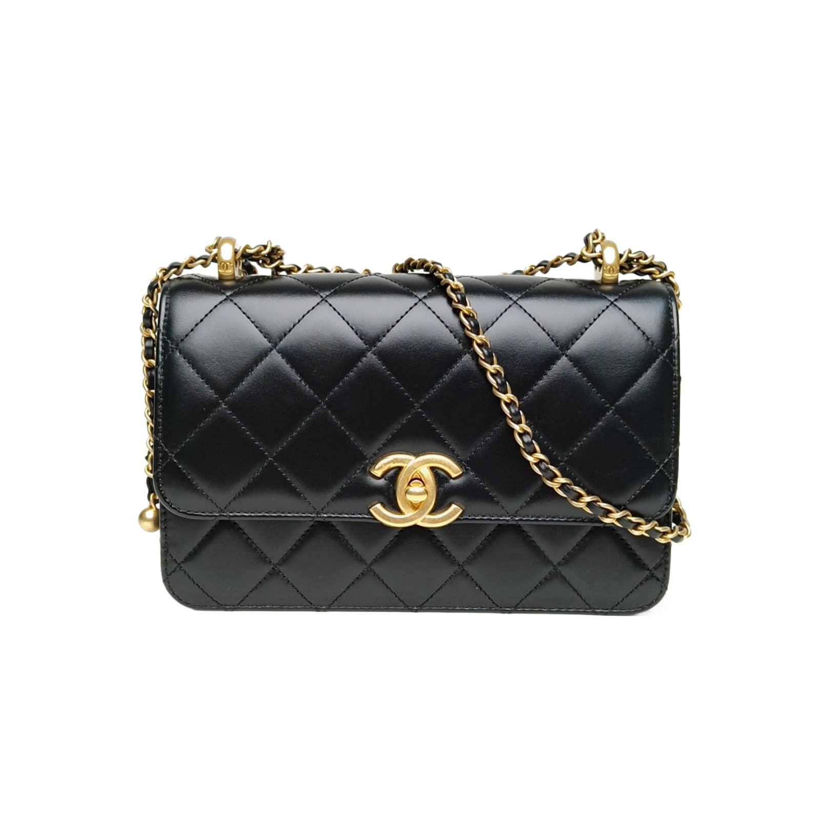 *CHANEL 21A CF Flap Bag 22cm