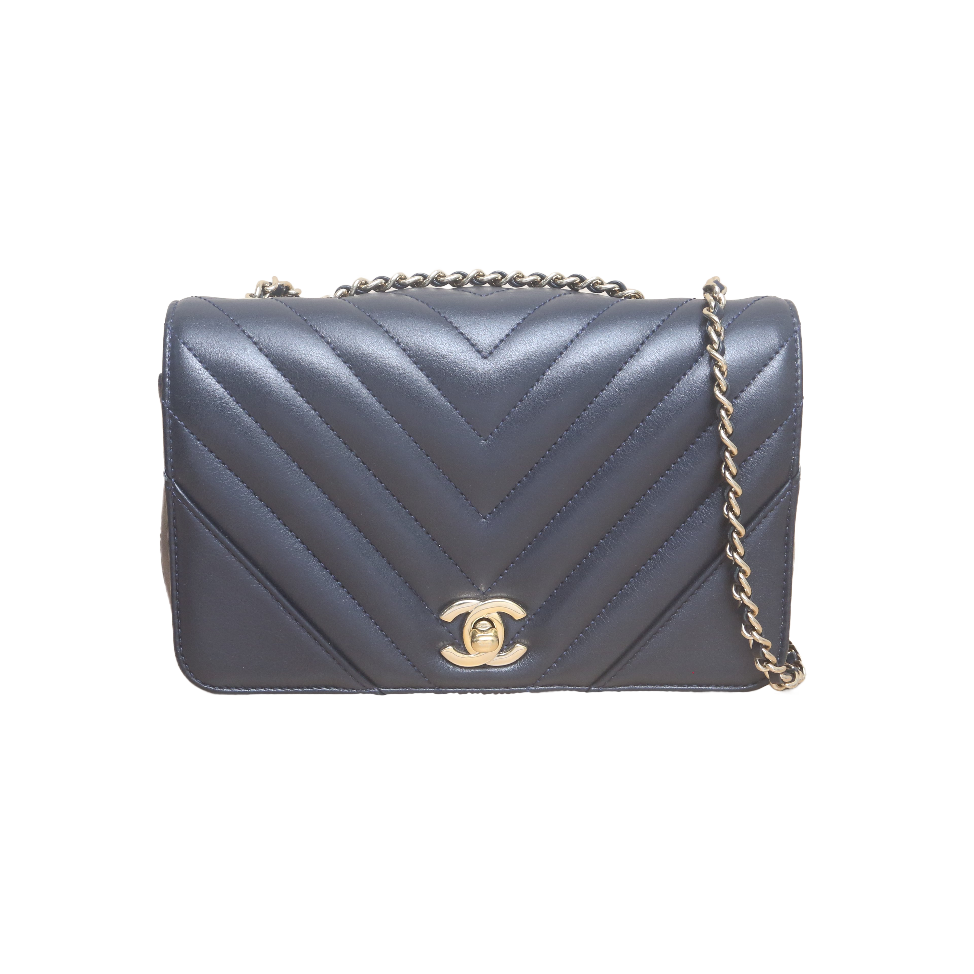 *CHANEL Ink blue 2019 Gold Hardware CF flap bag seasonal style V pattern large mini 20CM-Hana Vintage