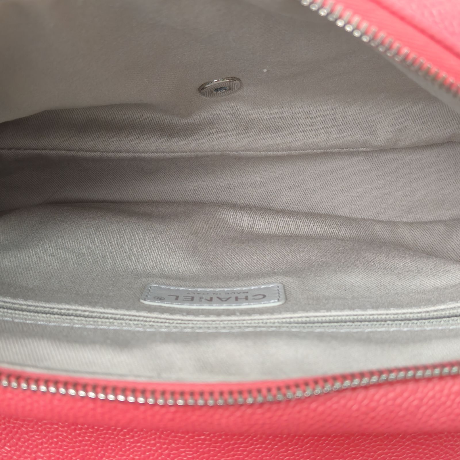 *CHANEL Red 2015 Sliver Hardware Quilted Pattern Seasonal Style with Zipper Camera Bag CF Flap Bag 30cm-Hana Vintage