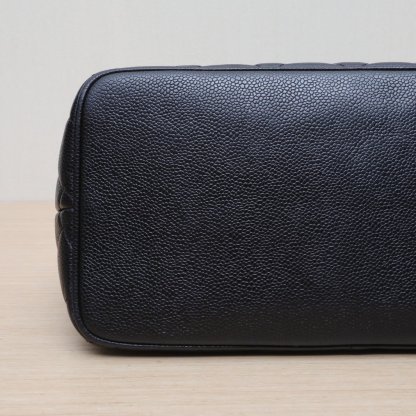 *CHANEL Vintage Black Gold Calfskin Hilton Coin Purse-Hana Vintage