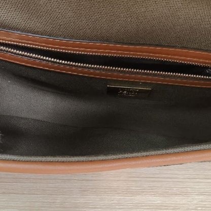 *FENDI Baguette bag Medium Size-Hana Vintage