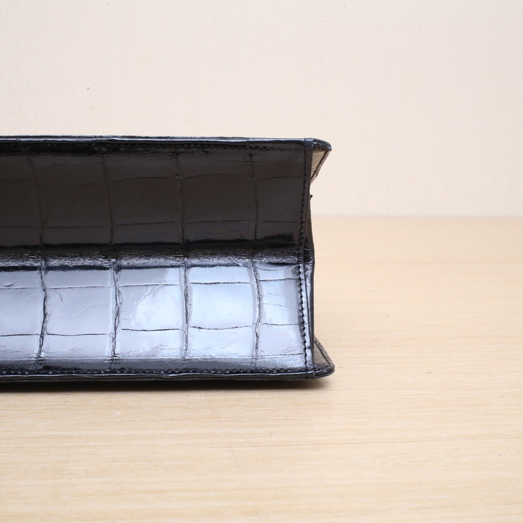 *GIVENCHY Black Crocodile Leather Gold Hardware Handle Vintage Kelly Crocodile Shoulder Bag-Hana Vintage