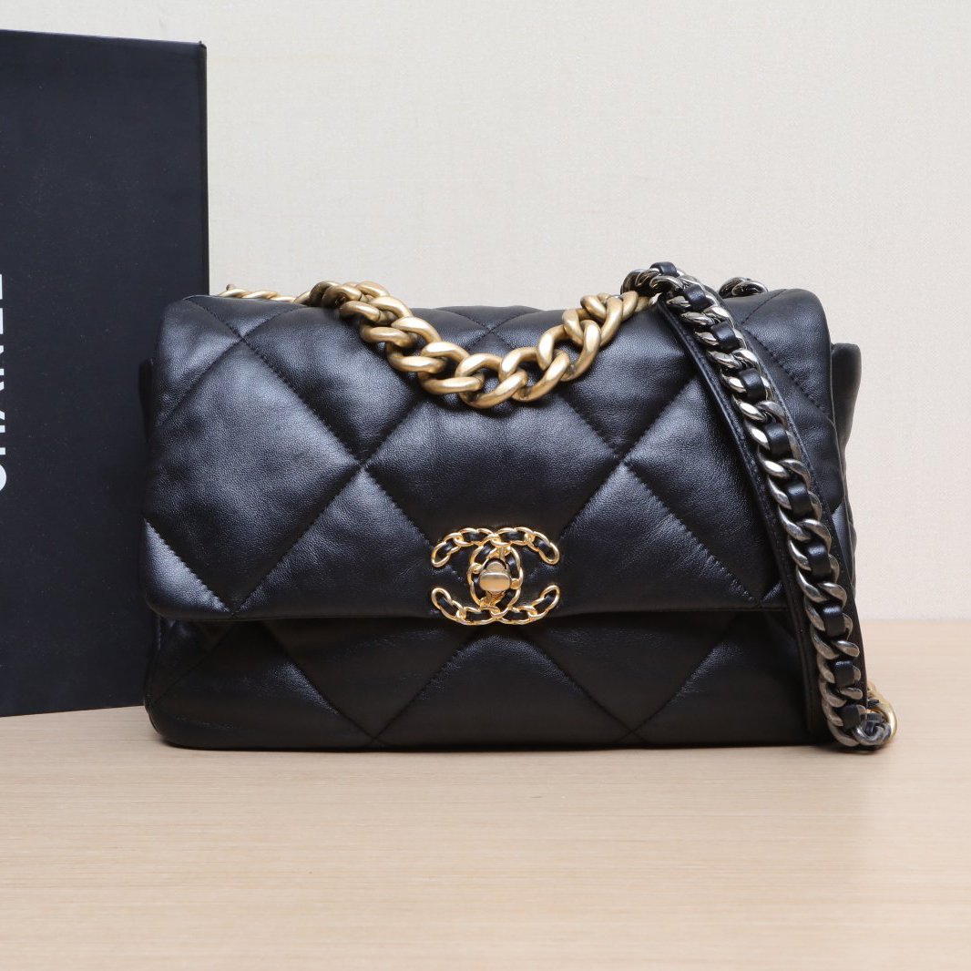 *CHANEL 19BAG Flap Bag, Medium, 30cm-Hana Vintage