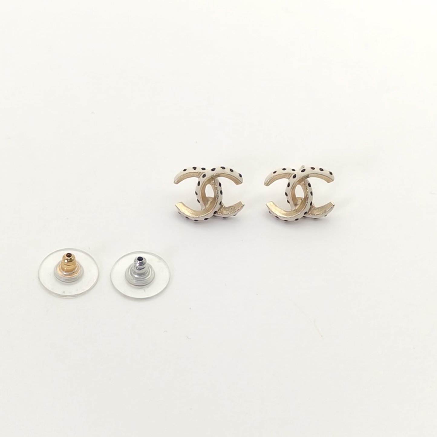 CHANEL 16C Spiral Earrings Alloy-Hana Vintage