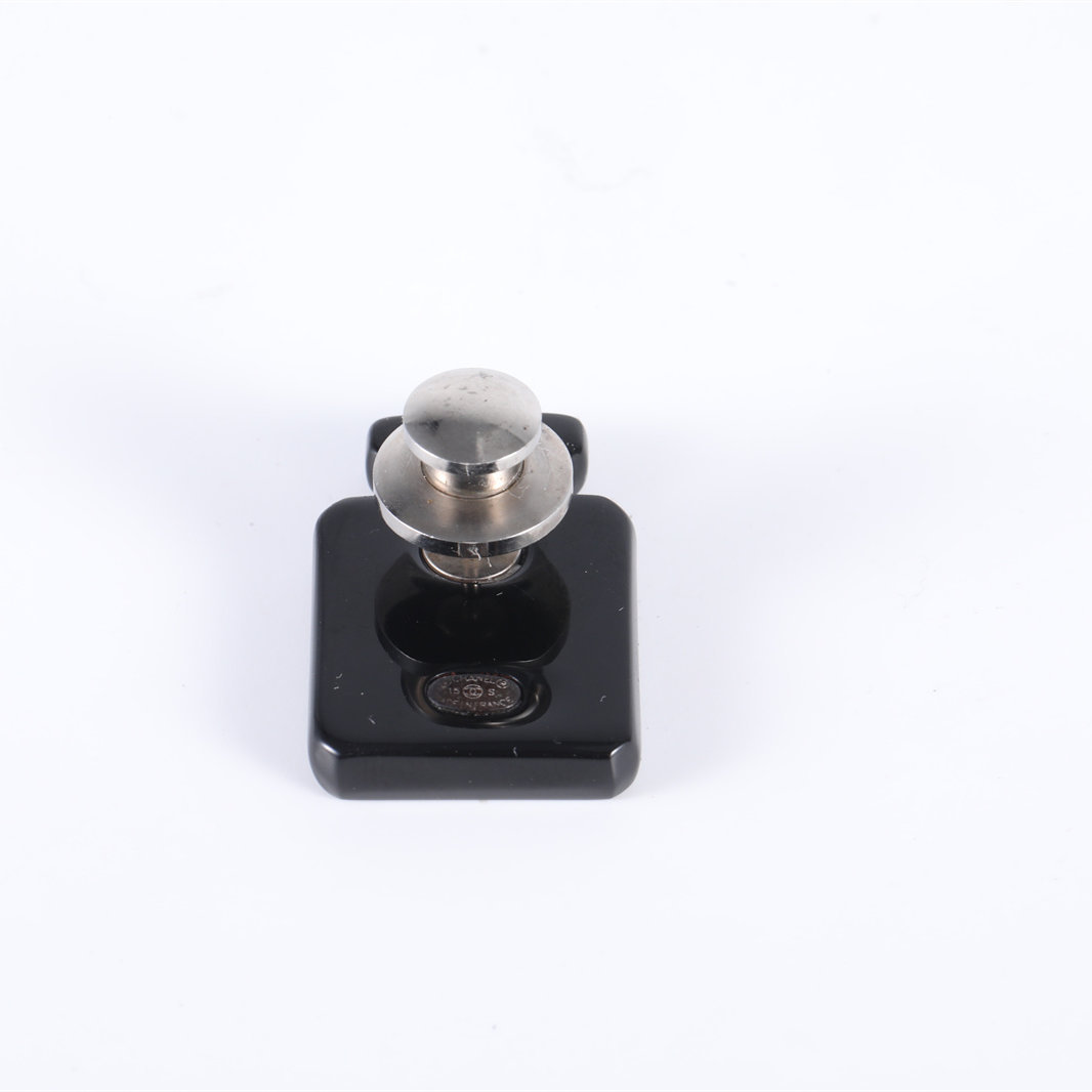 CHANEL 15S Brooch Resin-Hana Vintage