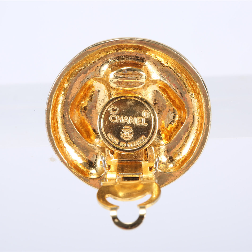 CHANEL Vintage Earring Clip Alloy-Hana Vintage