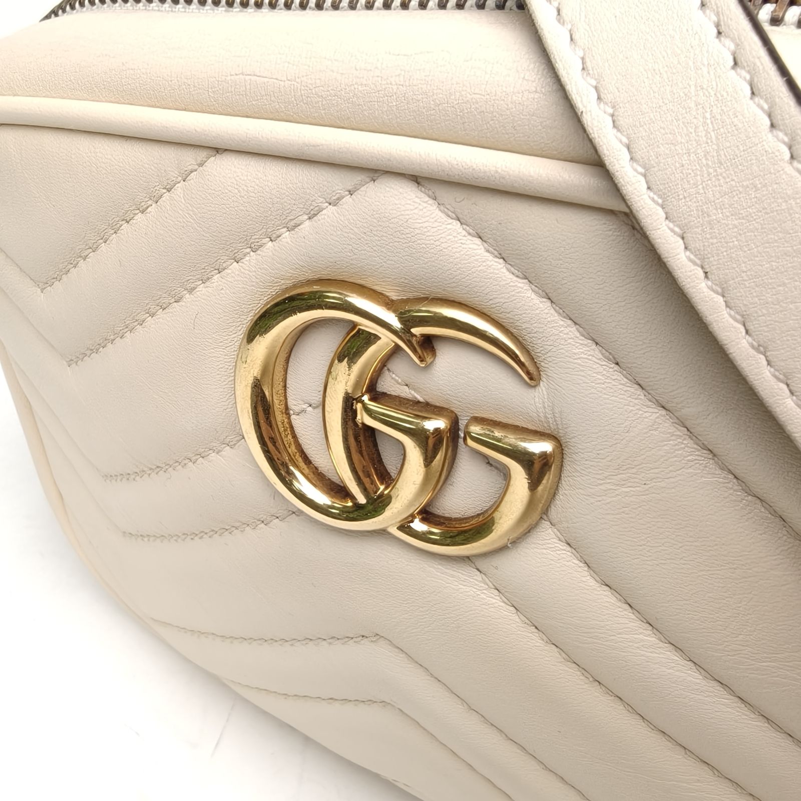 GUCCI GG Marmont Camera Bag Mini 18-Hana Vintage