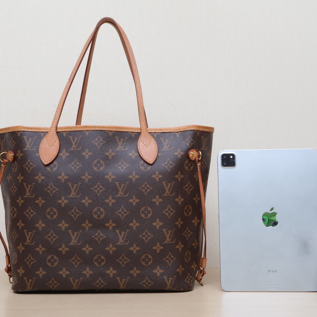*LOUIS VUITTON Neverfull Medium 31 with Detachable Pouch and Red Lining-Hana Vintage