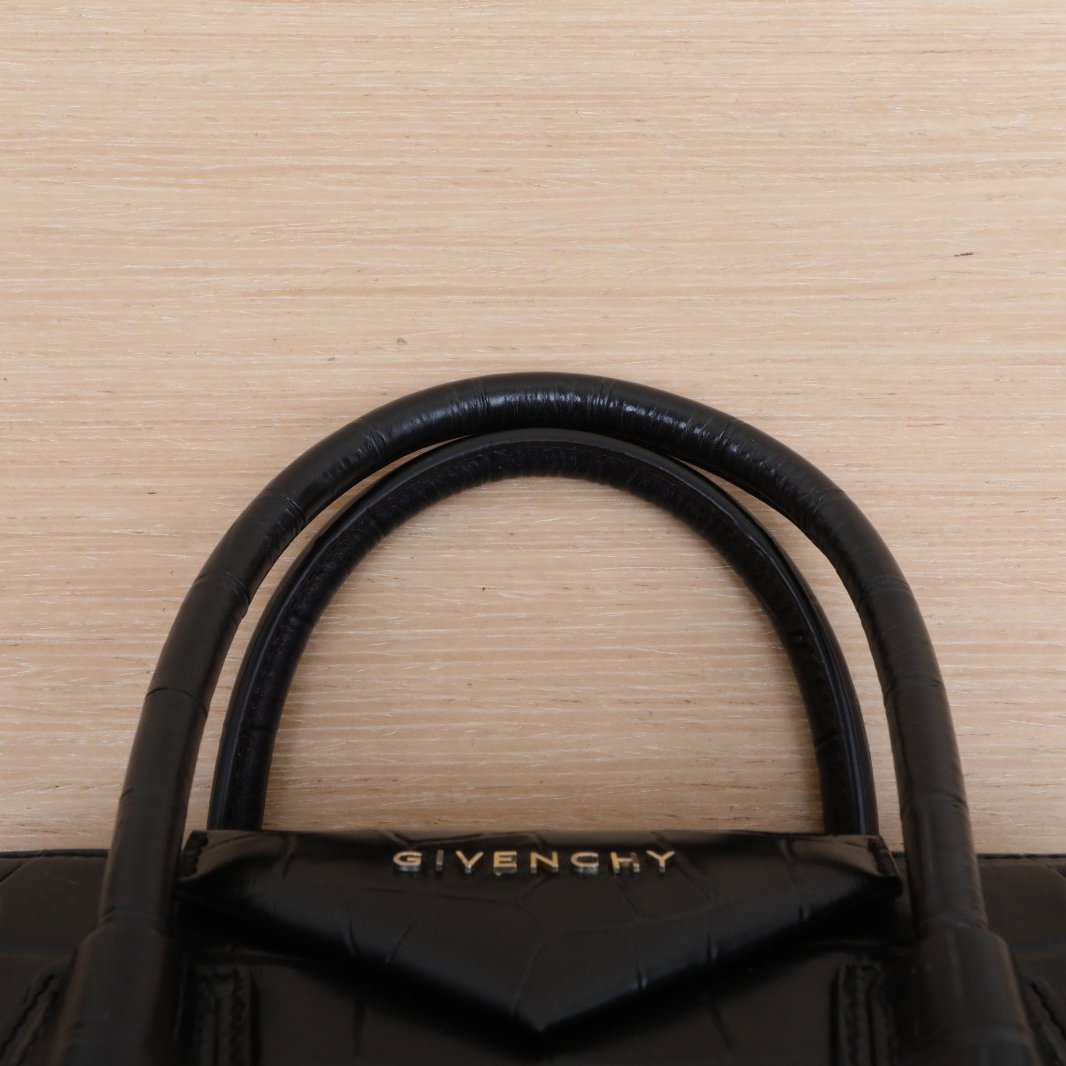 *GIVENCHY ANTIGONA Diamond Bag, Small Size 2020-Hana Vintage