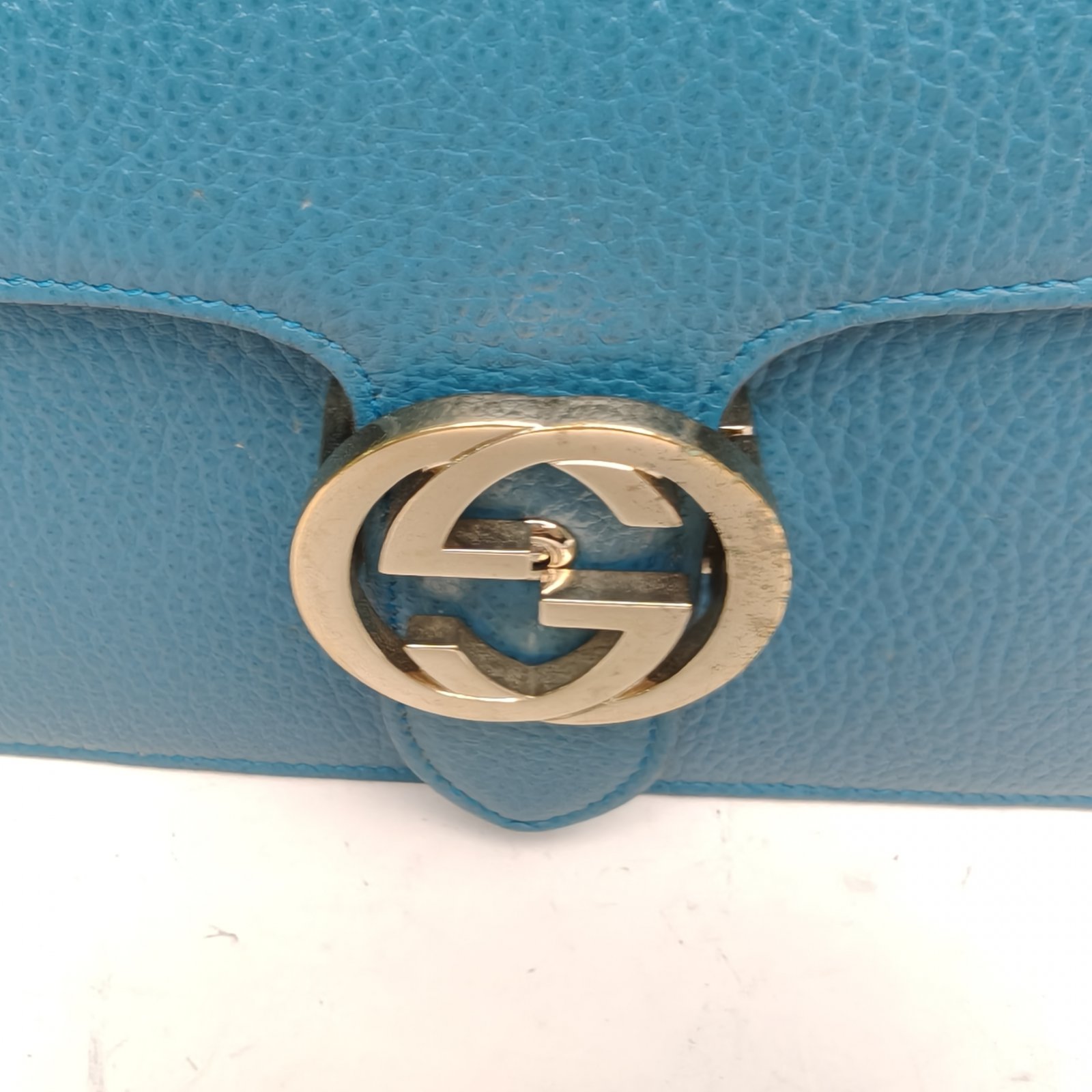 GUCCI Interlock Medium 28