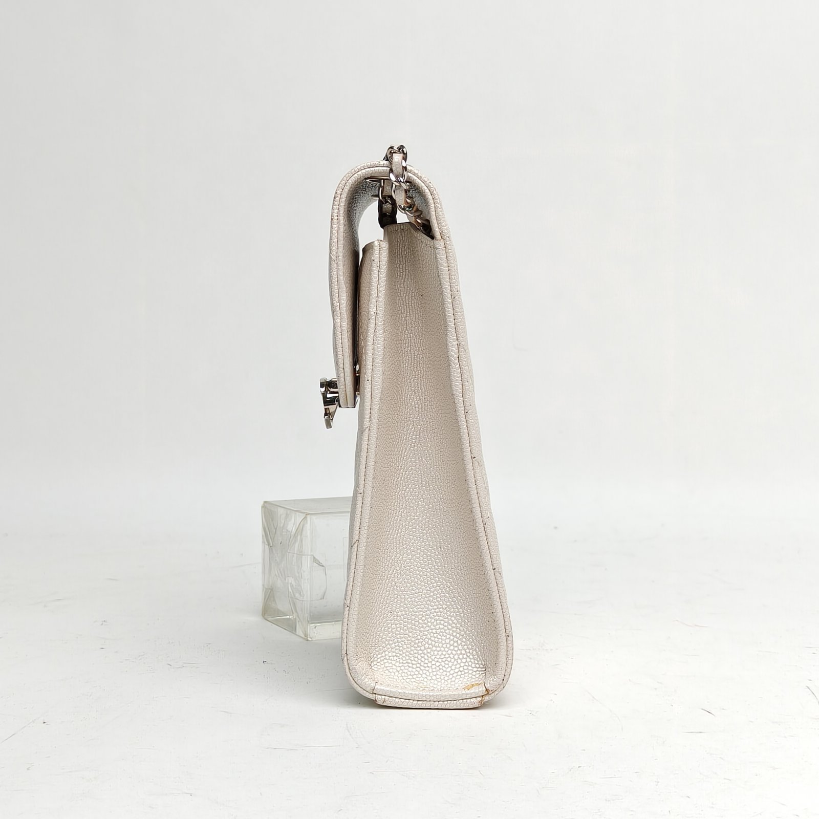 CHANEL Pearlescent White 2019 Sliver Hardware Phone Bag