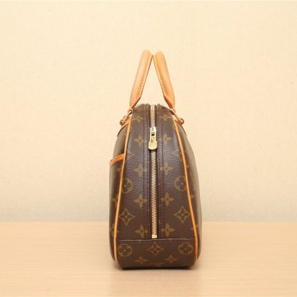 *LOUIS VUITTON Vintage Monogram Jenny Bag, Monogram, Monogram-Hana Vintage
