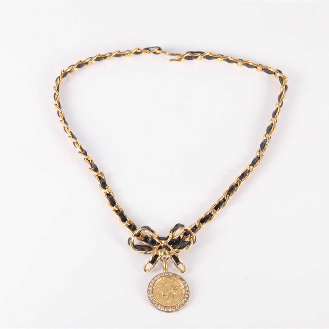CHANEL Vintage Gold Coin Portrait Bow Chocker Necklace Alloy-Hana Vintage