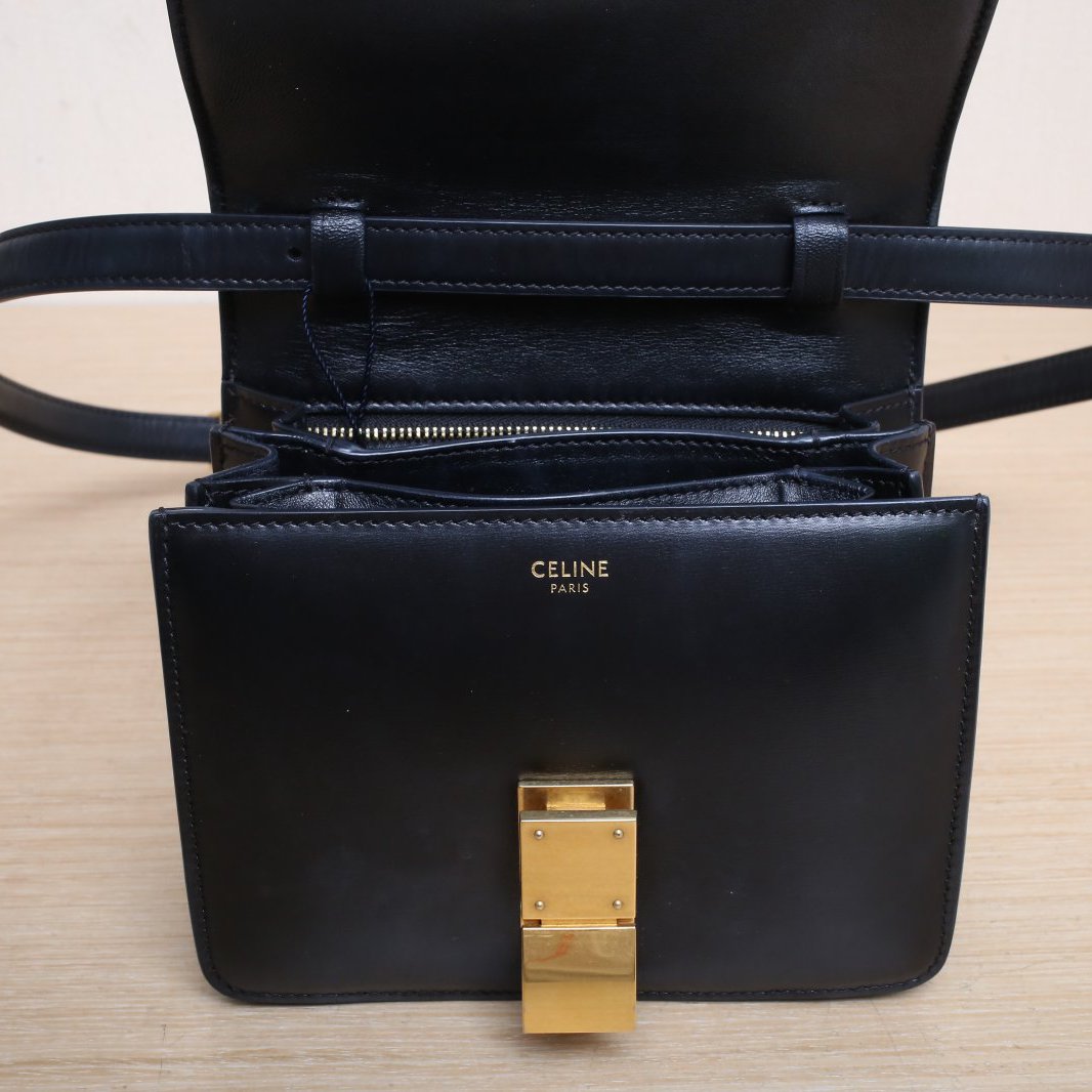 *CELINE Classic Box Small Size-Hana Vintage