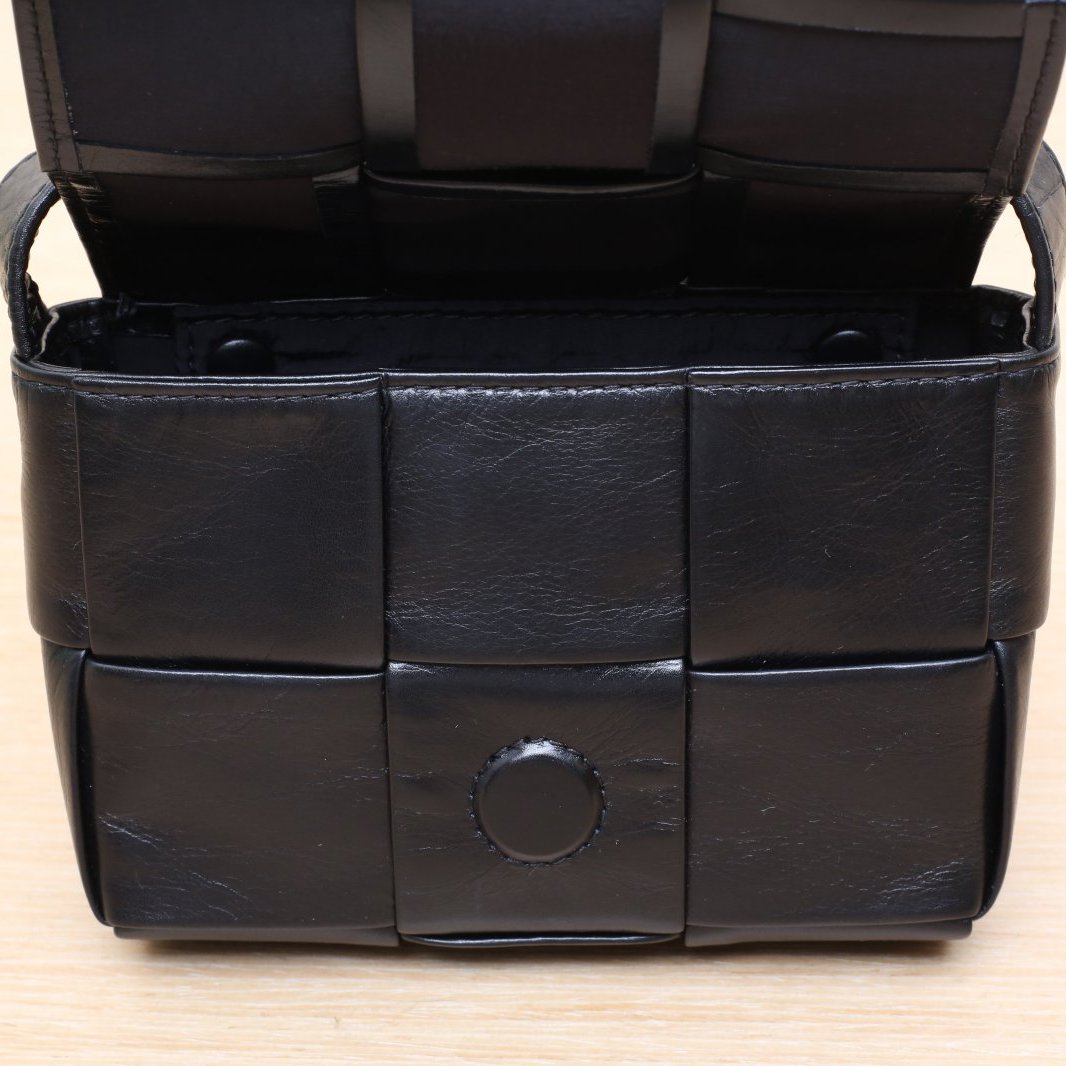 BOTTEGA VENETA Cassette Mini 2009