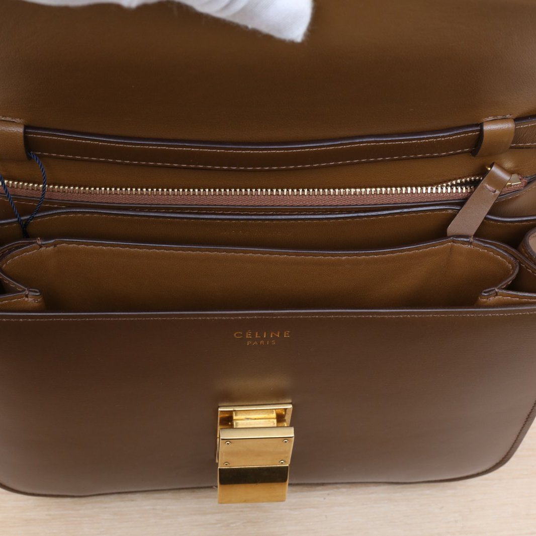 *CELINE Classic Box Medium Size-Hana Vintage
