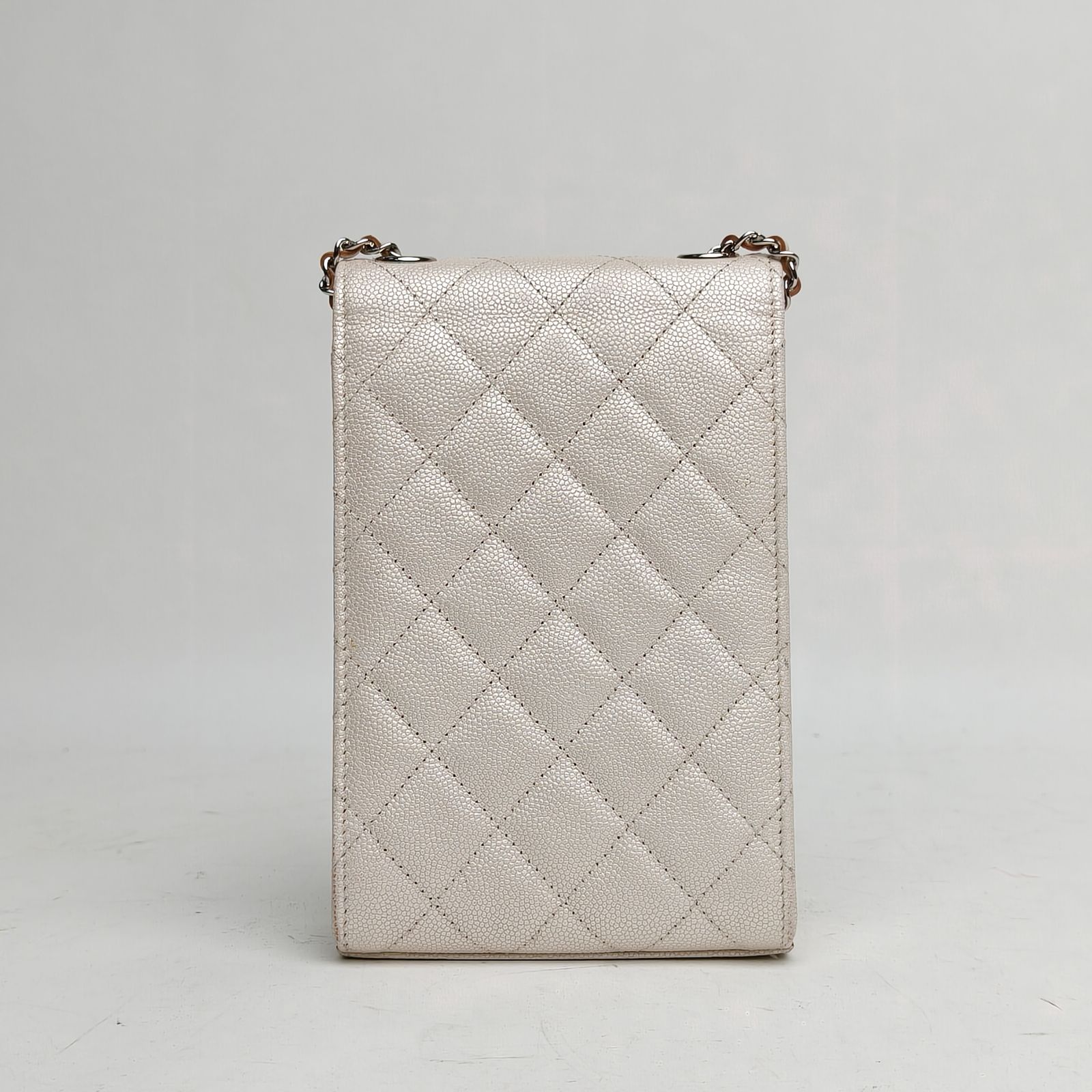 CHANEL Pearlescent White 2019 Sliver Hardware Phone Bag