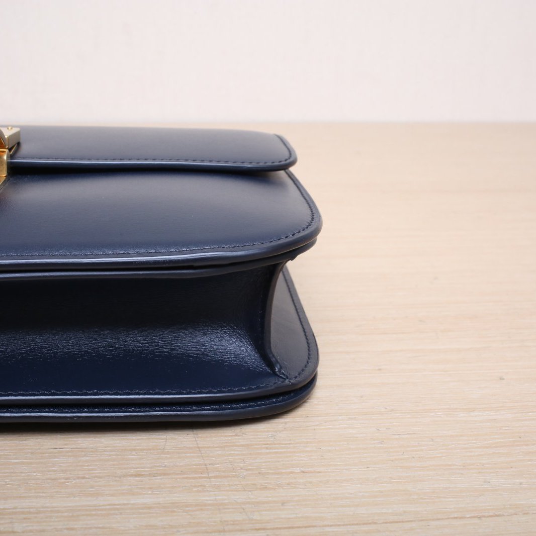 *CELINE Classic Box Medium Size-Hana Vintage