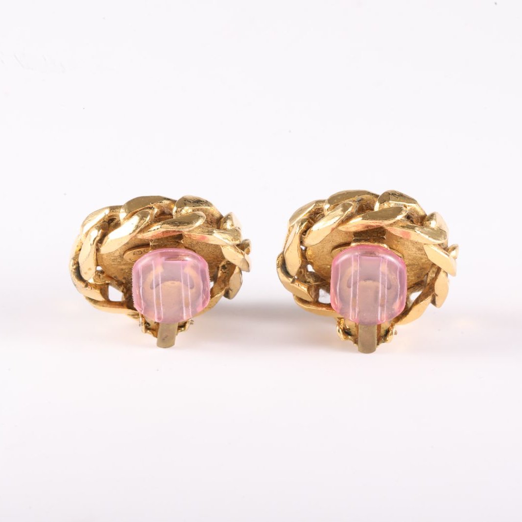 CHANEL 23 Vintage Double C Circle Clip-on Earrings Alloy-Hana Vintage