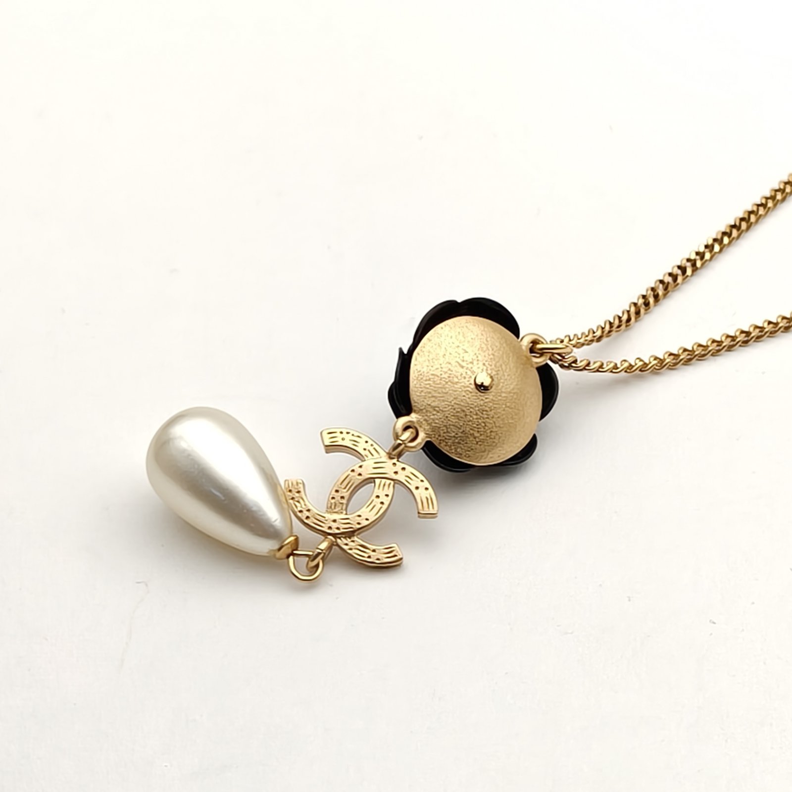 CHANEL 20A CHANEL Camellia Collection Necklace Alloy-Hana Vintage