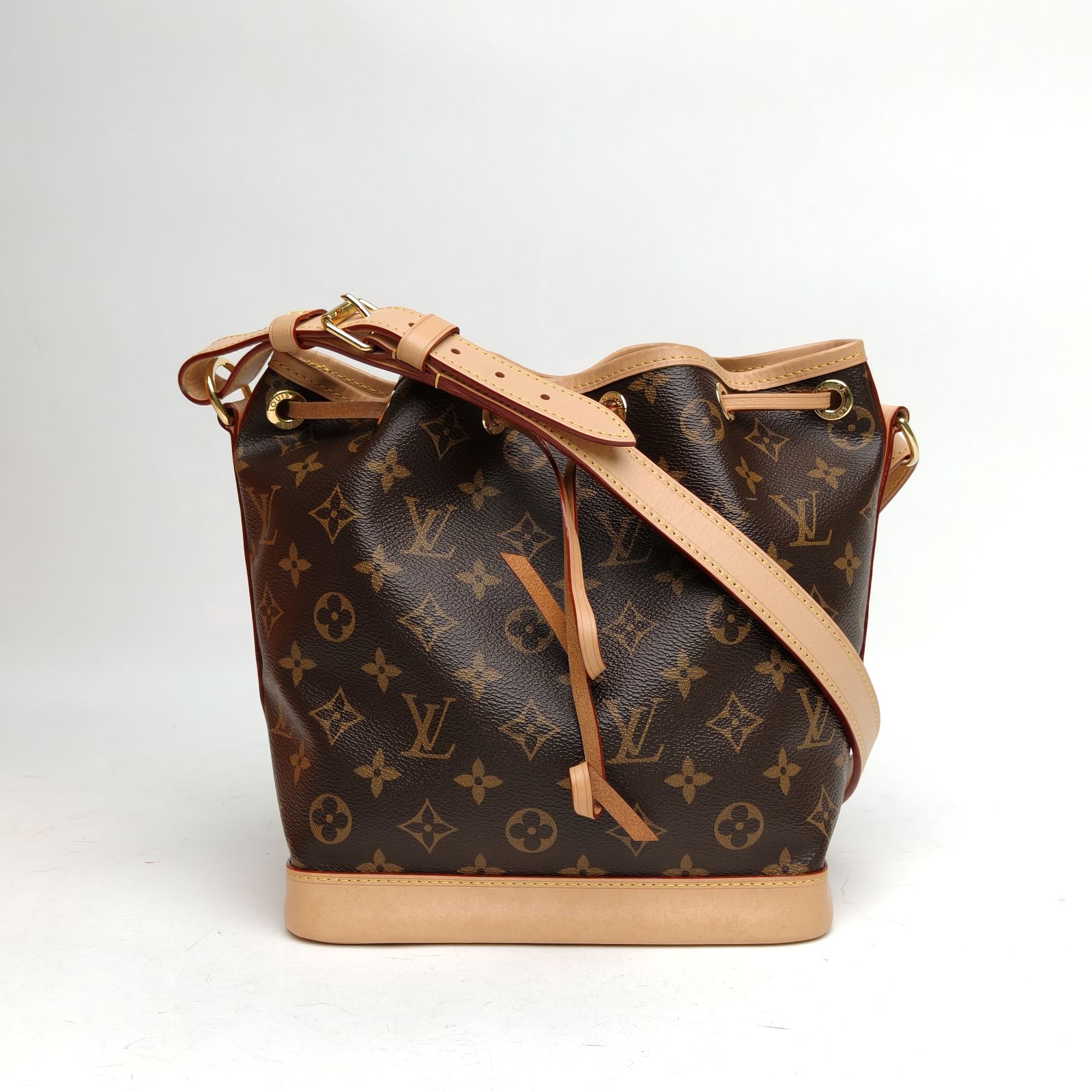 LOUIS VUITTON NOÉ Bucket Bag BB 22