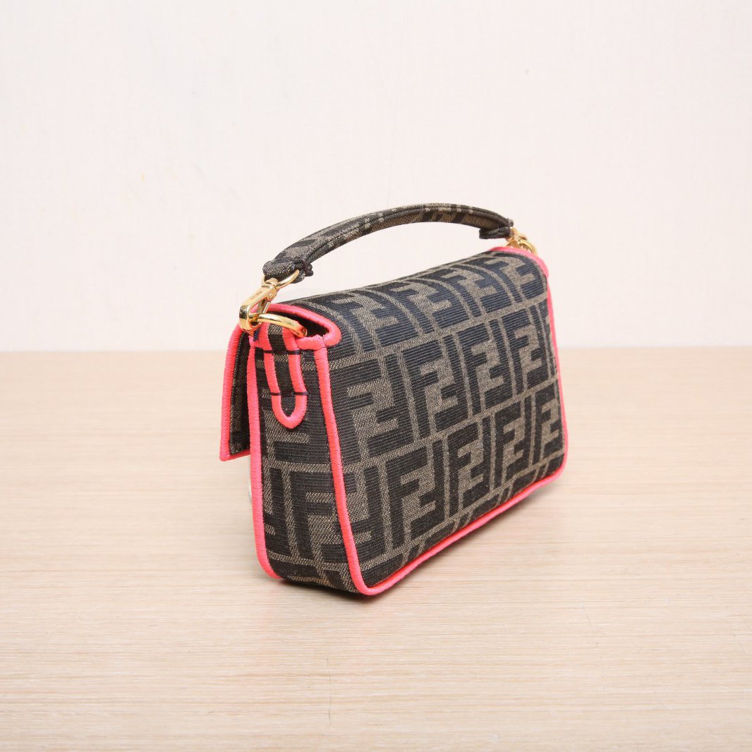*FENDI Baguette bag Mini-Hana Vintage