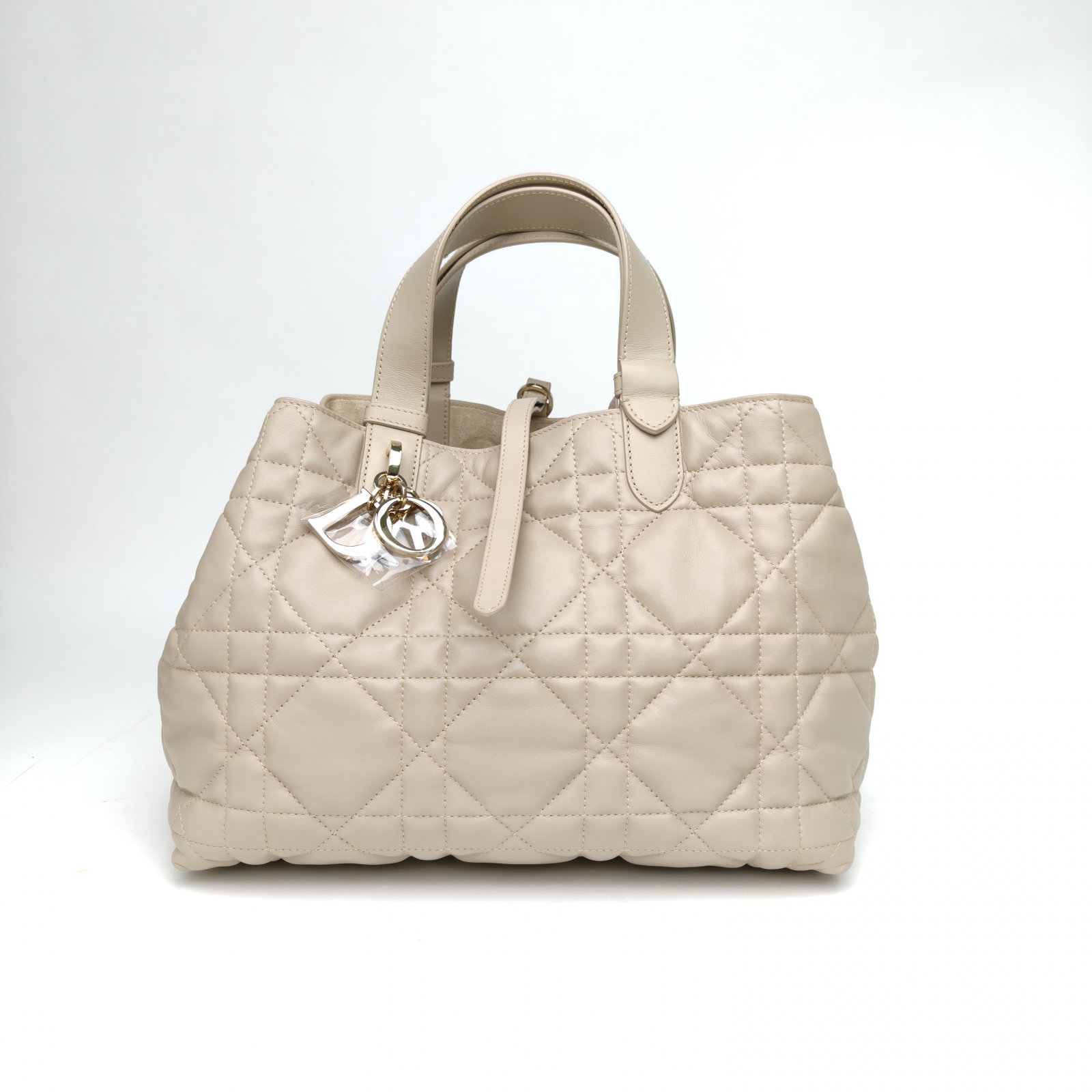 *DIOR Beige Gold Hardware 2023 Toujours Handbag Shoulder Bag Medium 28.5-Hana Vintage