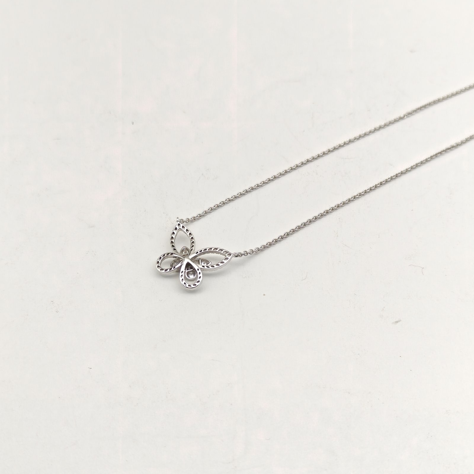 GRAFF Platinum Butterfly Phantom Pendant Necklace Large 18K 18K White Gold,Diamond