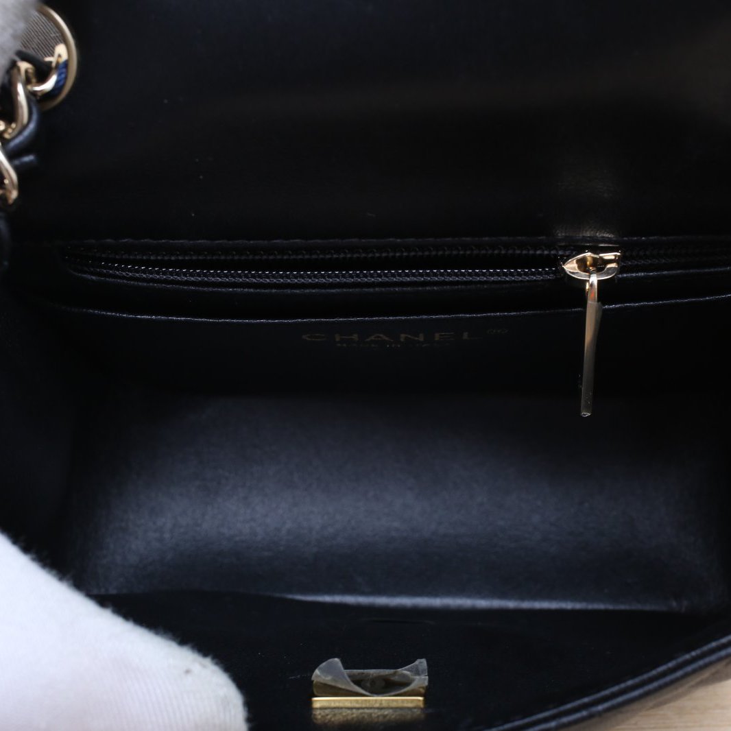 CHANEL CF flap bag, Square Bag, 17cm