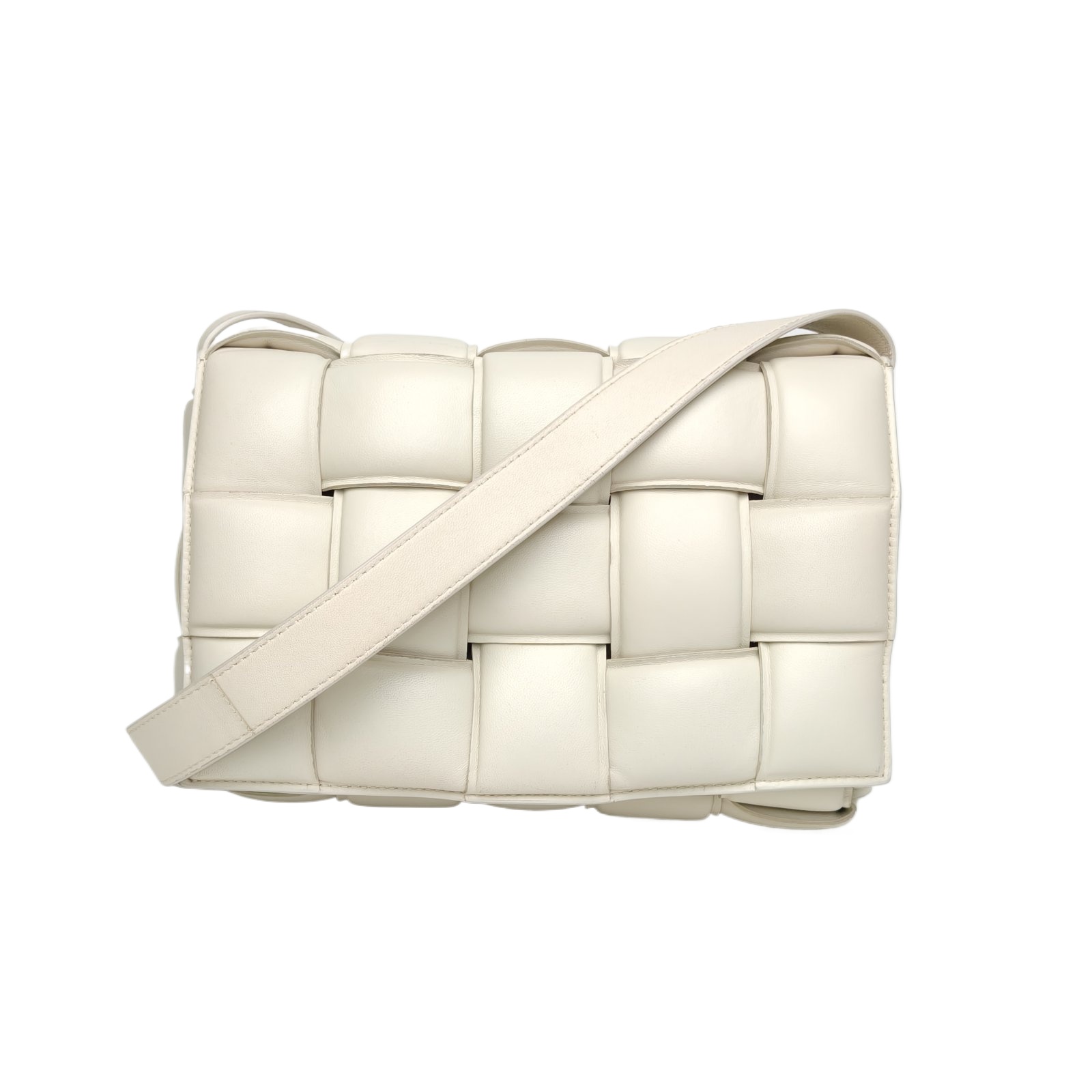 BOTTEGA VENETA Cassette Padded Medium 26-Hana Vintage