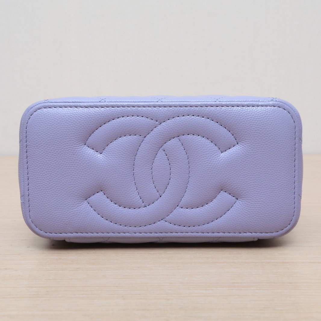 CHANEL 24A Handheld Long Box Cosmetic Bag with Mirror