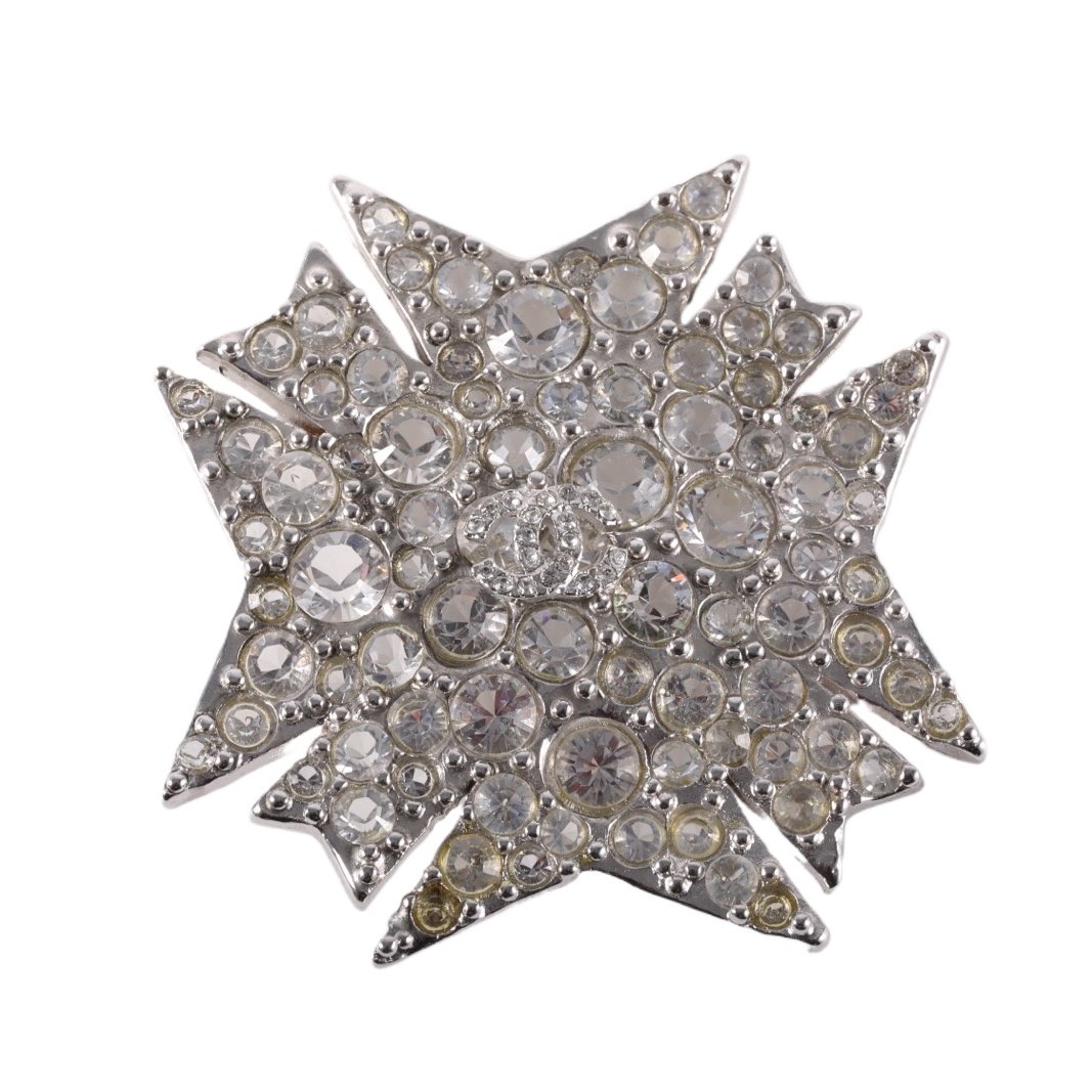 CHANEL Brooch Alloy-Hana Vintage