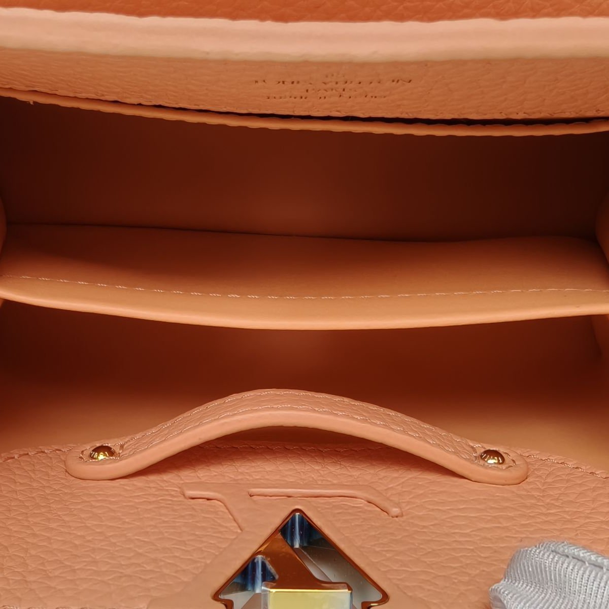 *LOUIS VUITTON Capucines Mini 21-Hana Vintage