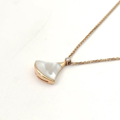 BVLGARI DIVAS DREAM Mother of Pearl Single Diamond 18K Gold Necklace 18K Rose Gold,Diamond-Hana Vintage