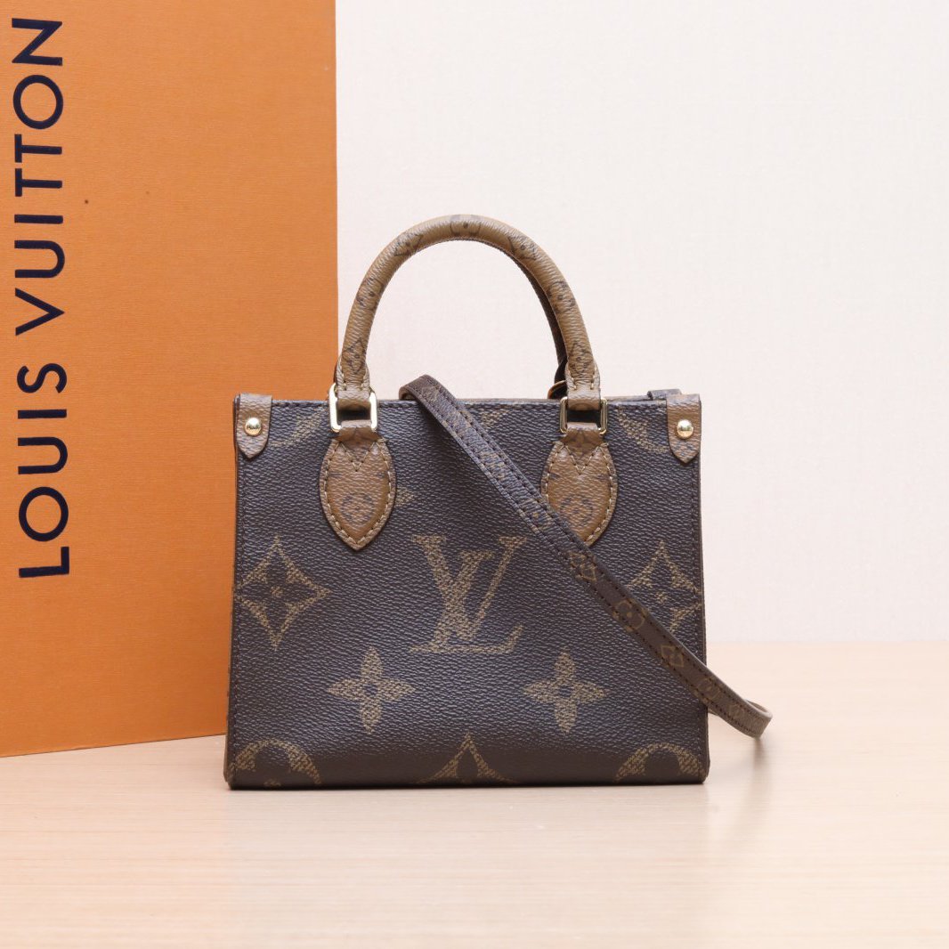 LOUIS VUITTON Onthego BB 18