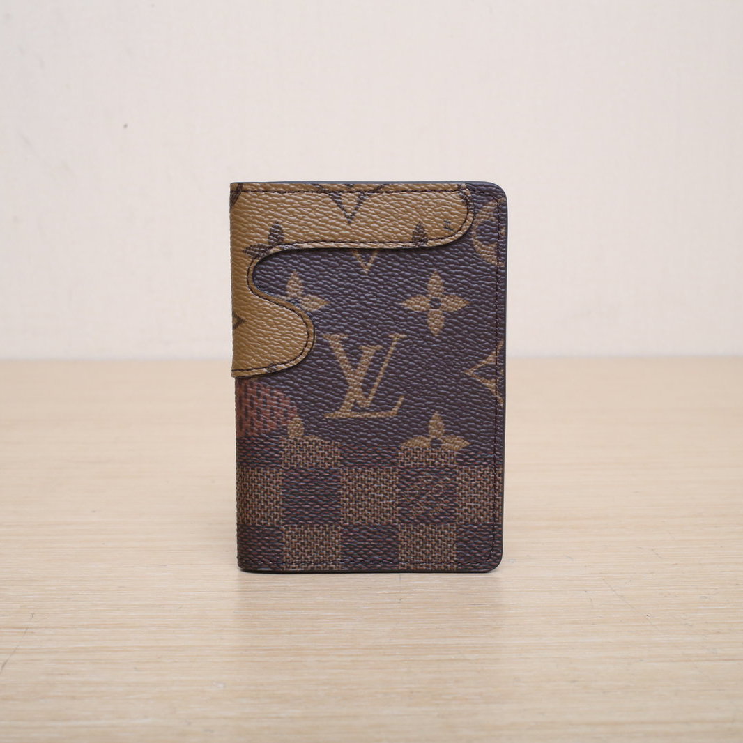 *LOUIS VUITTON Monogram PVC Chip Nigo Collaboration Monogram Card Holder-Hana Vintage