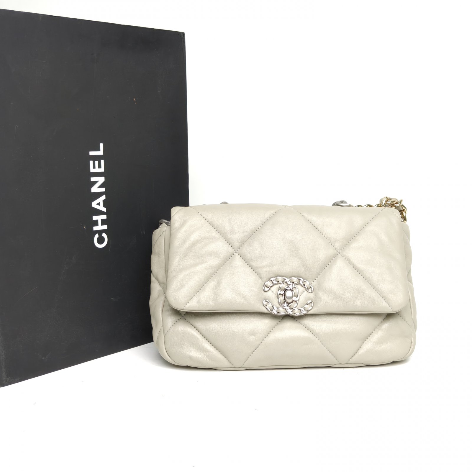 CHANEL 19BAG Flap Bag, Small, 26cm-Hana Vintage