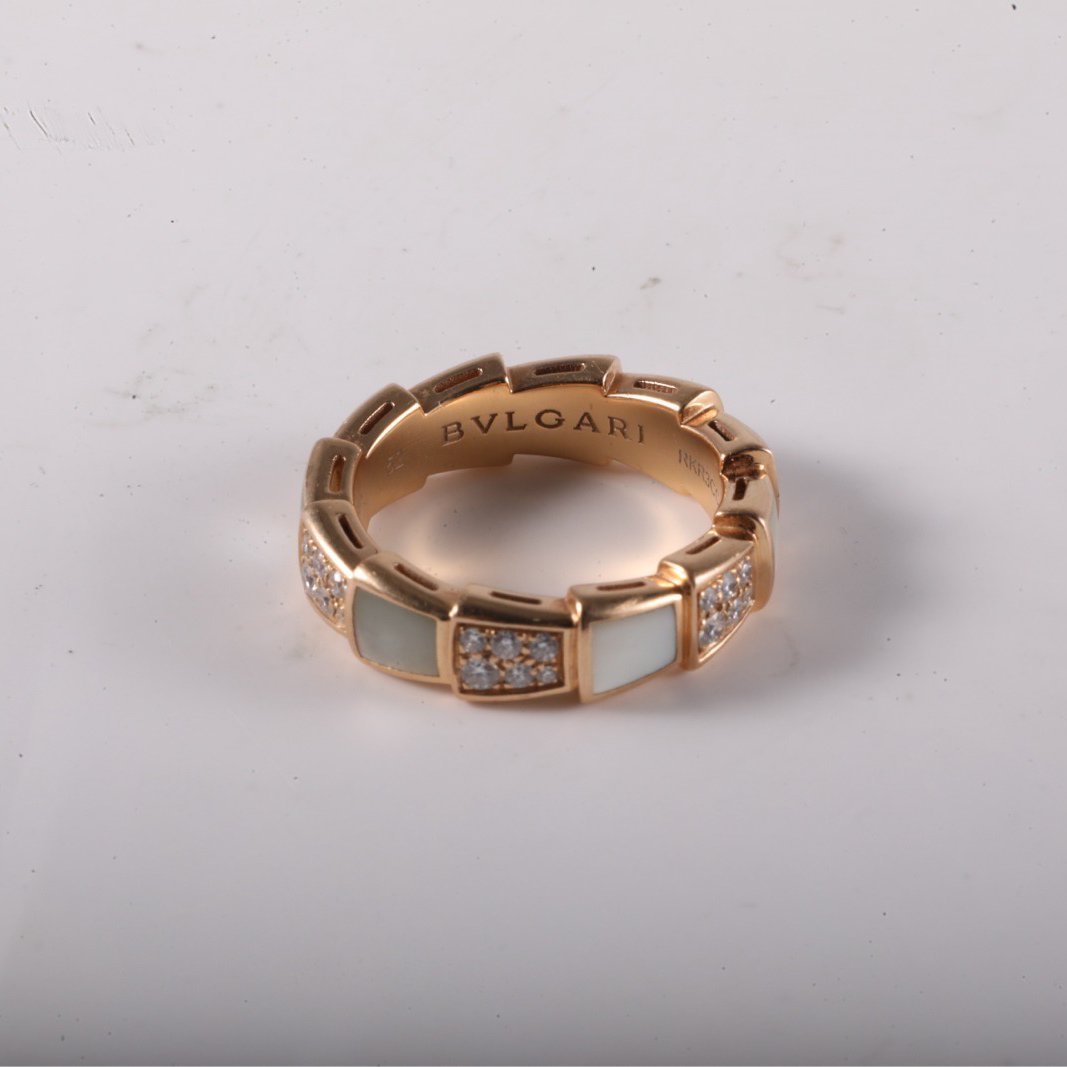 BVLGARI SERPENTI Ring Mother-of-pearl Double Row Diamond Ring 18K Rose Gold,Diamond,Mother of Pearl-Hana Vintage